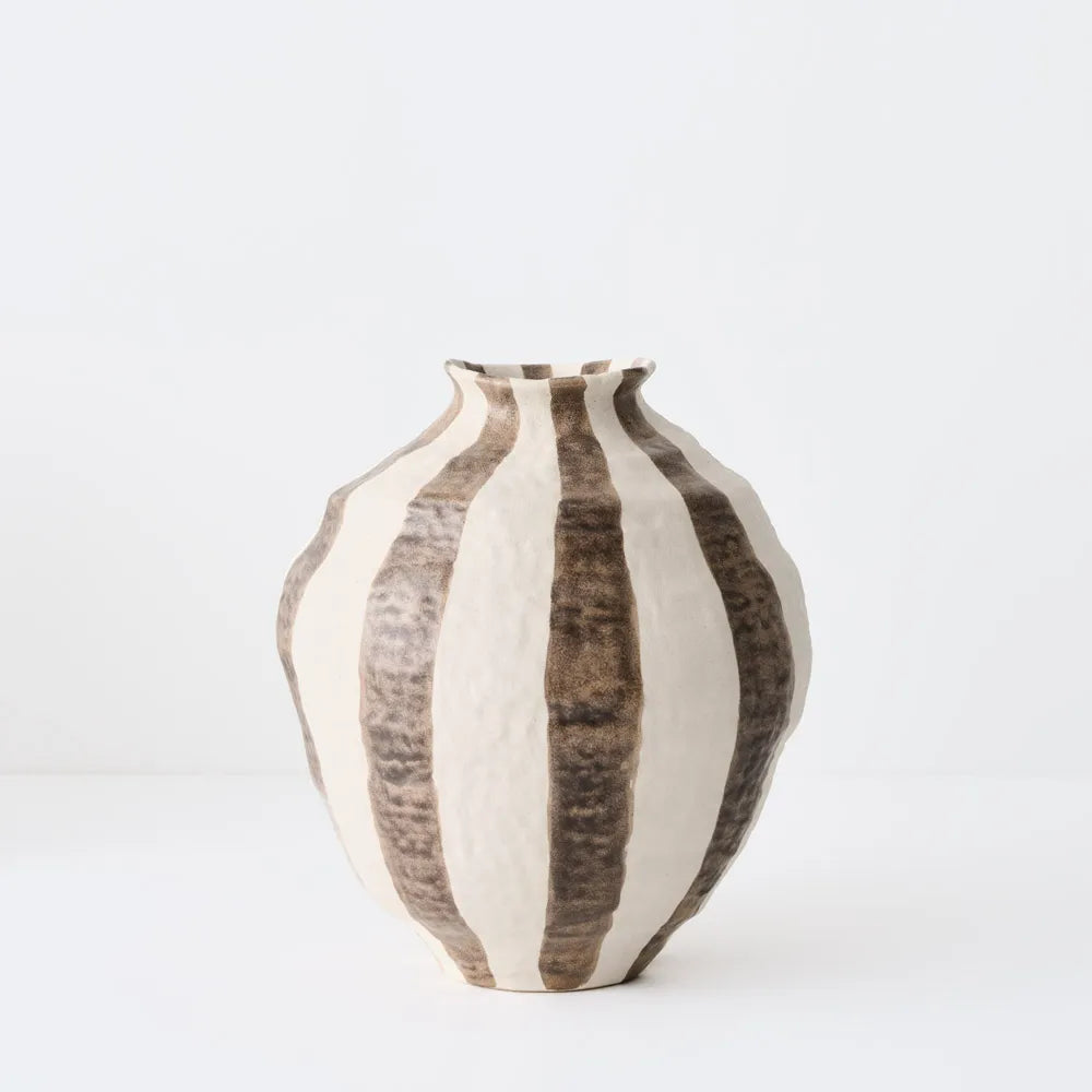 Floral Interiors Oreio Pot Chocolate Brown