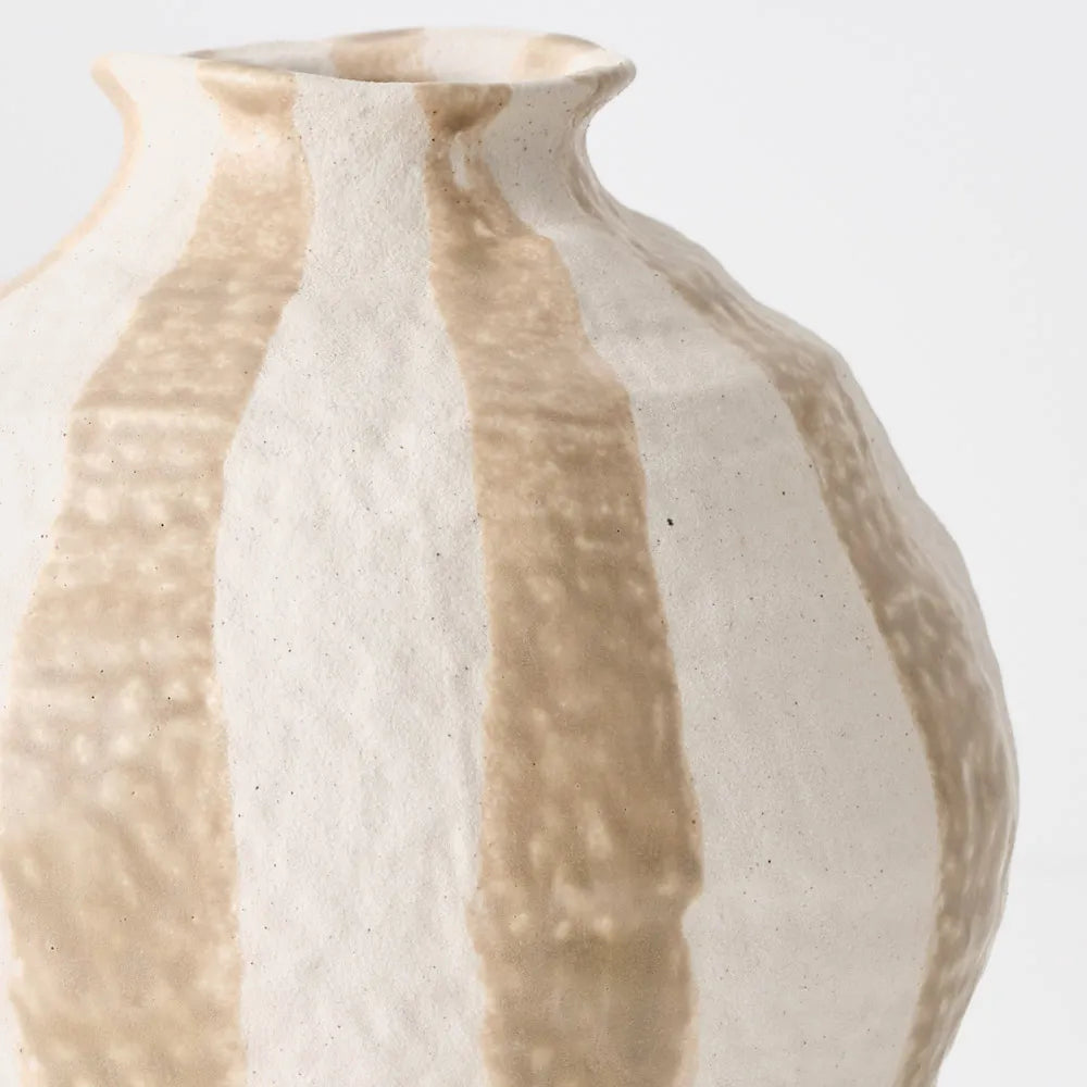 Floral Interiors Oreio Pot Sand