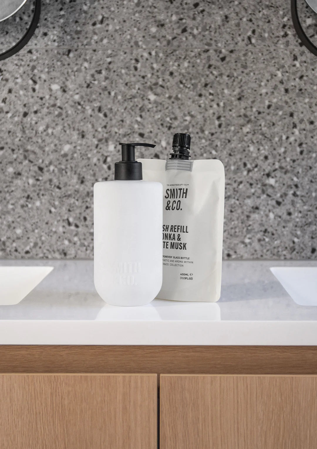 Smith & Co Tonka & White Musk Wash Refill 400ml