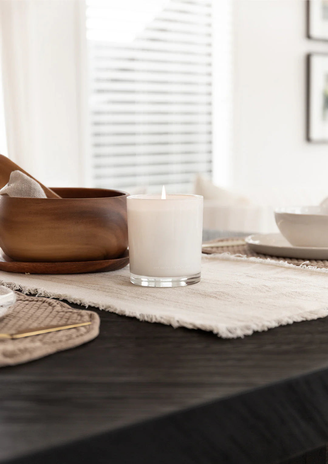 Naturals Santal & Vanilla Orchid Candle