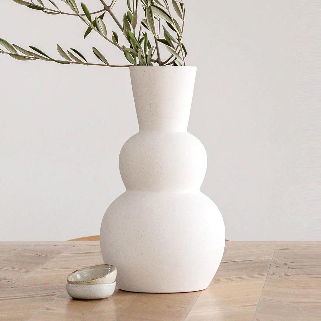 Lola Vase - Matte Cream