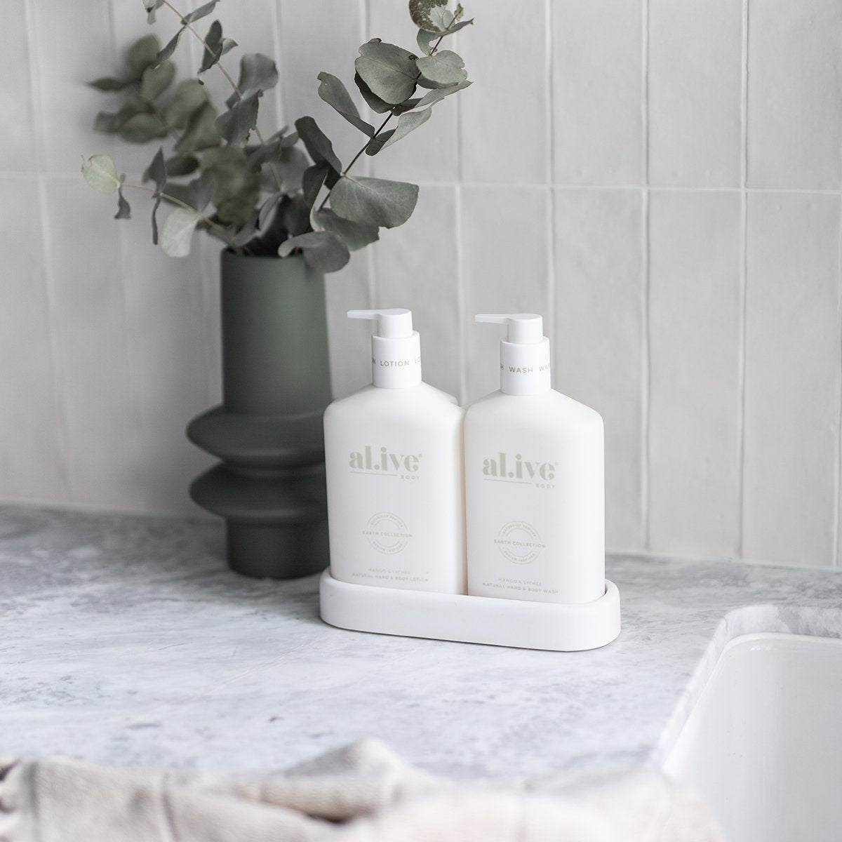 AL.IVE BODY WASH & LOTION DUO + TRAY - MANGO & LYCHEE
