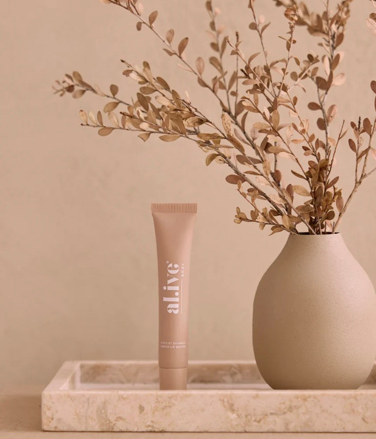 Al.ive Body tinted lip butter
APRICOT SHIMMER