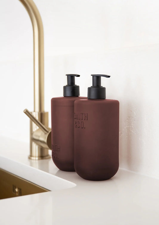 Smith & Co Black Oud & Saffron Hand & Body Wash 400ml