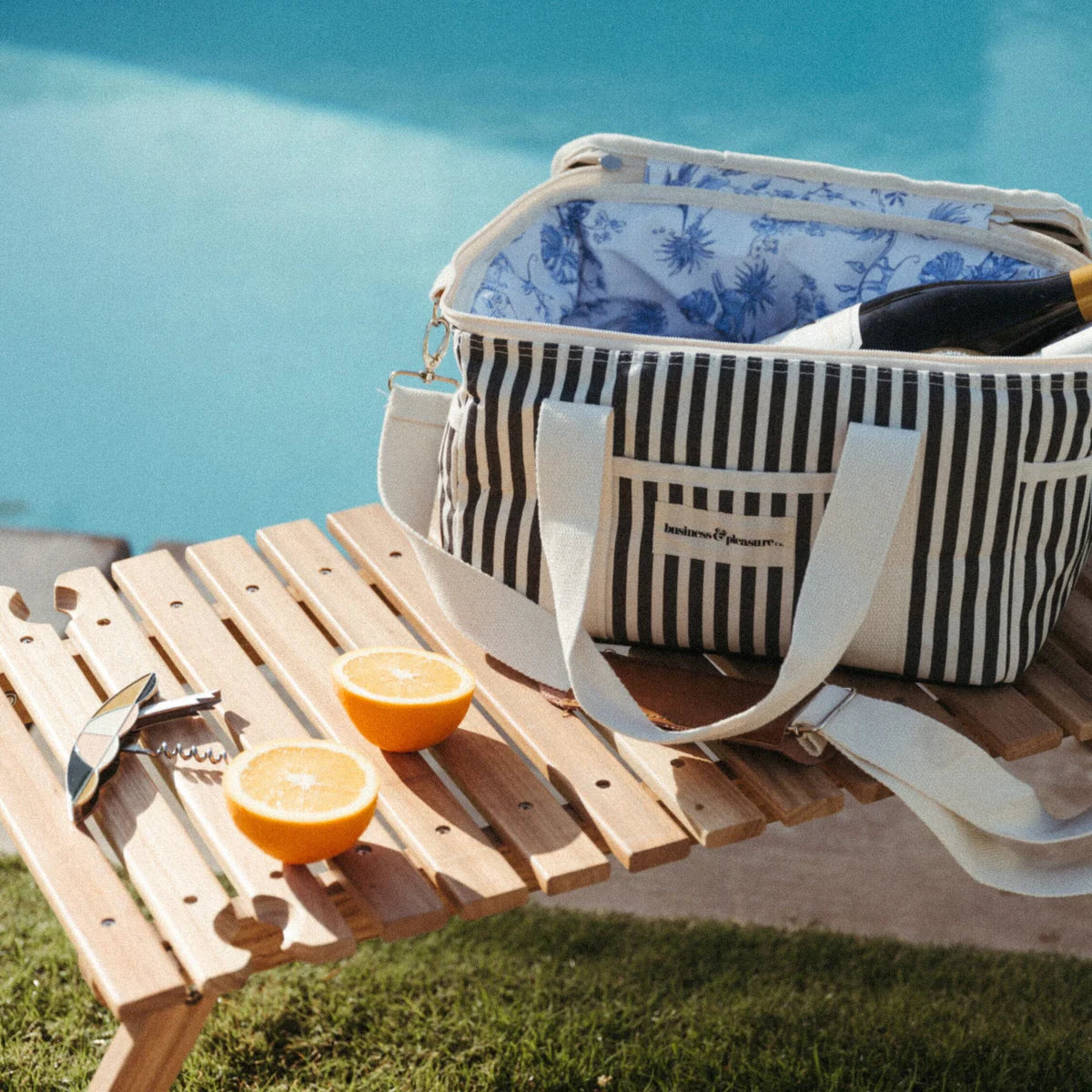 Business & Pleasure THE PREMIUM COOLER BAG - LAUREN'S NAVY STRIPE