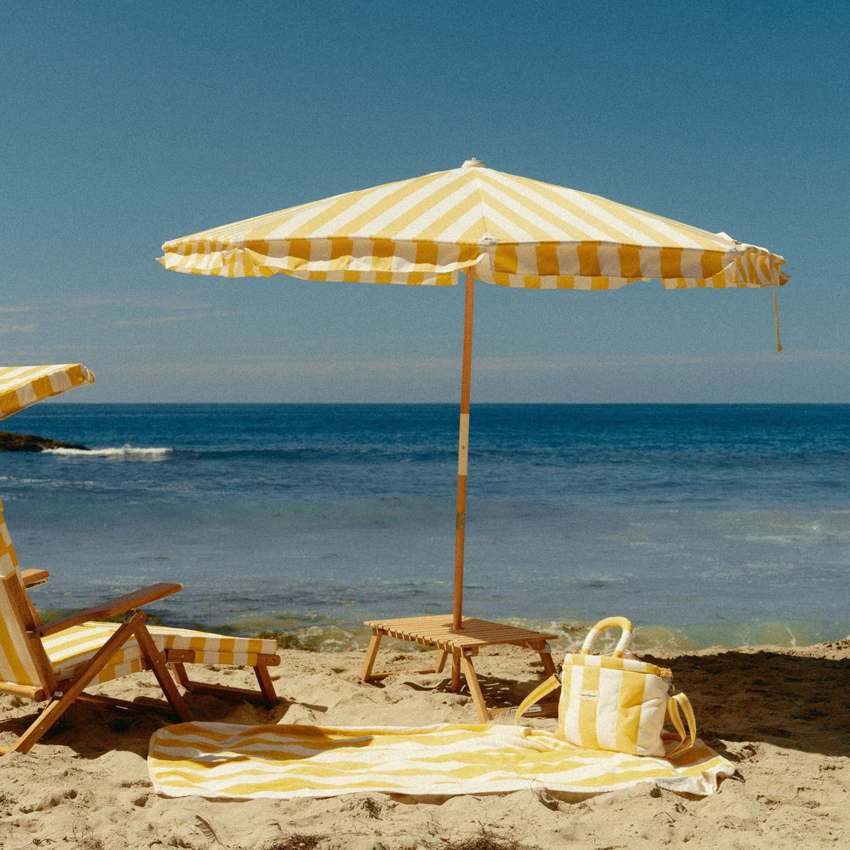 Business & Pleasure THE AMALFI UMBRELLA - CREW MIMOSA YELLOW STRIPE