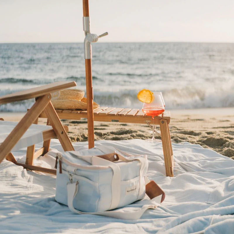 Business & Pleasure THE FOLDING PICNIC TABLE