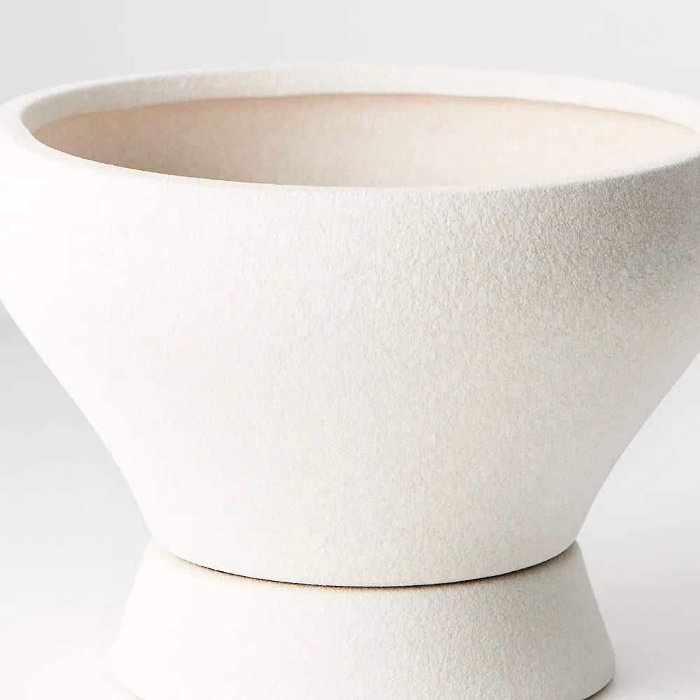 Floral Interiors Nadika Pot with saucer